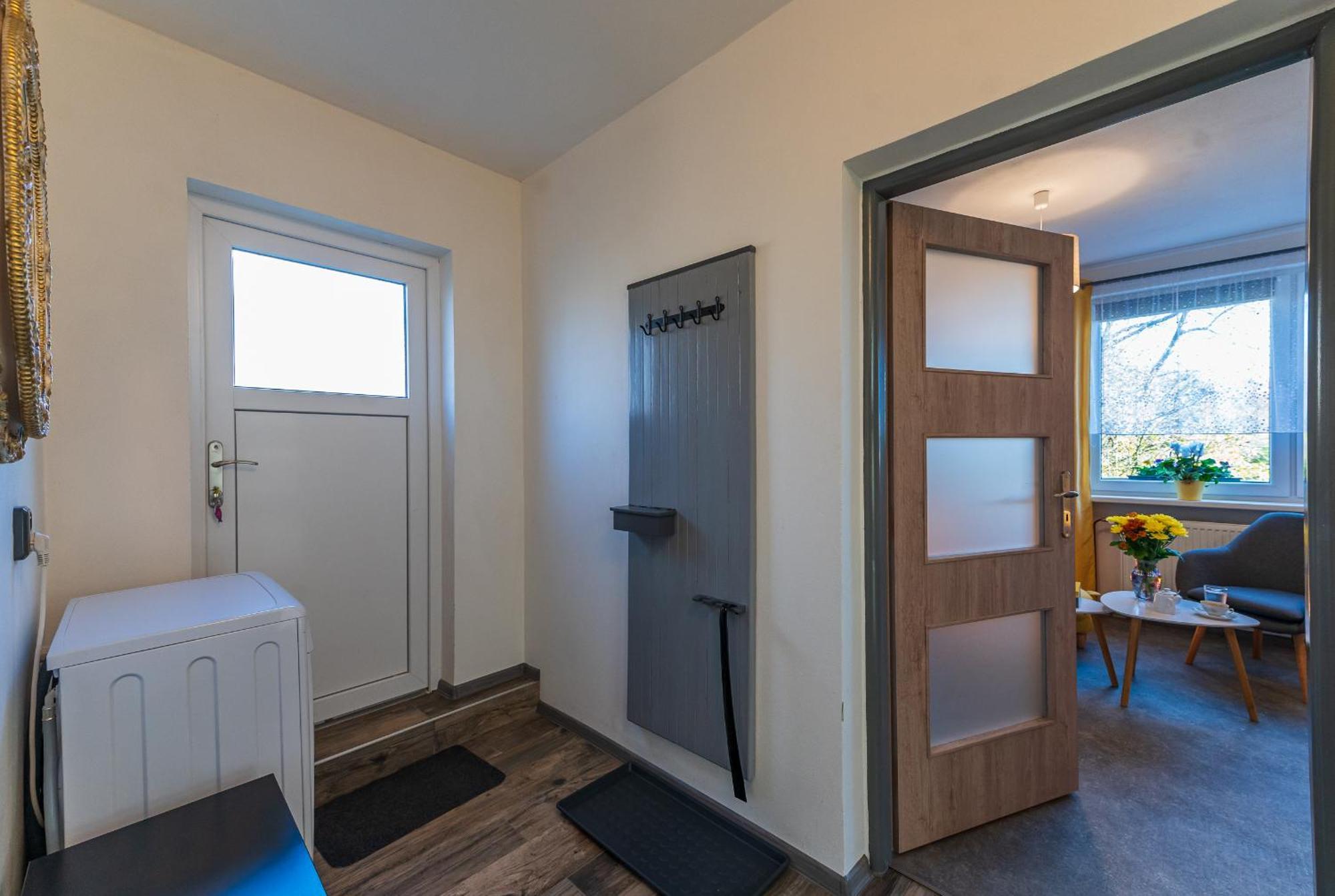 Ubytovani Na Samote - Apartman U Tesaru Komarice Exterior photo